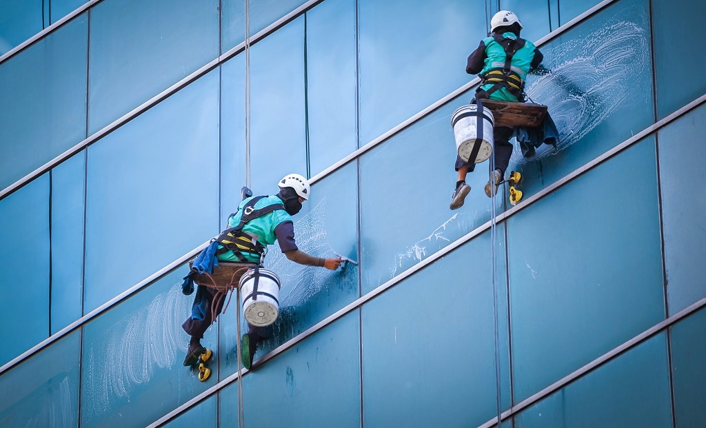 Yüksek Binada Dış Cephe Temizliği Yüksek Binada Dış Cephe Temizliği
